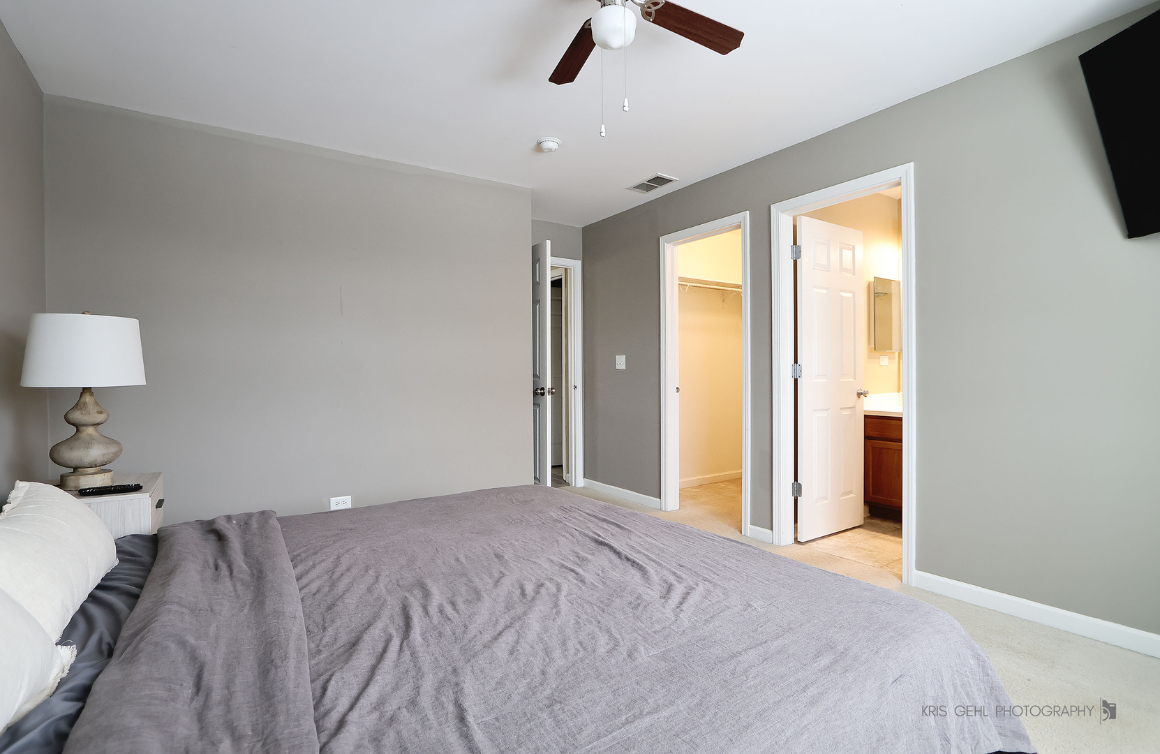 398 S Jade Lane, Round Lake, IL 60073