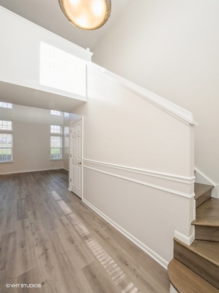 140 Crescent Lane, Schaumburg, IL 60193