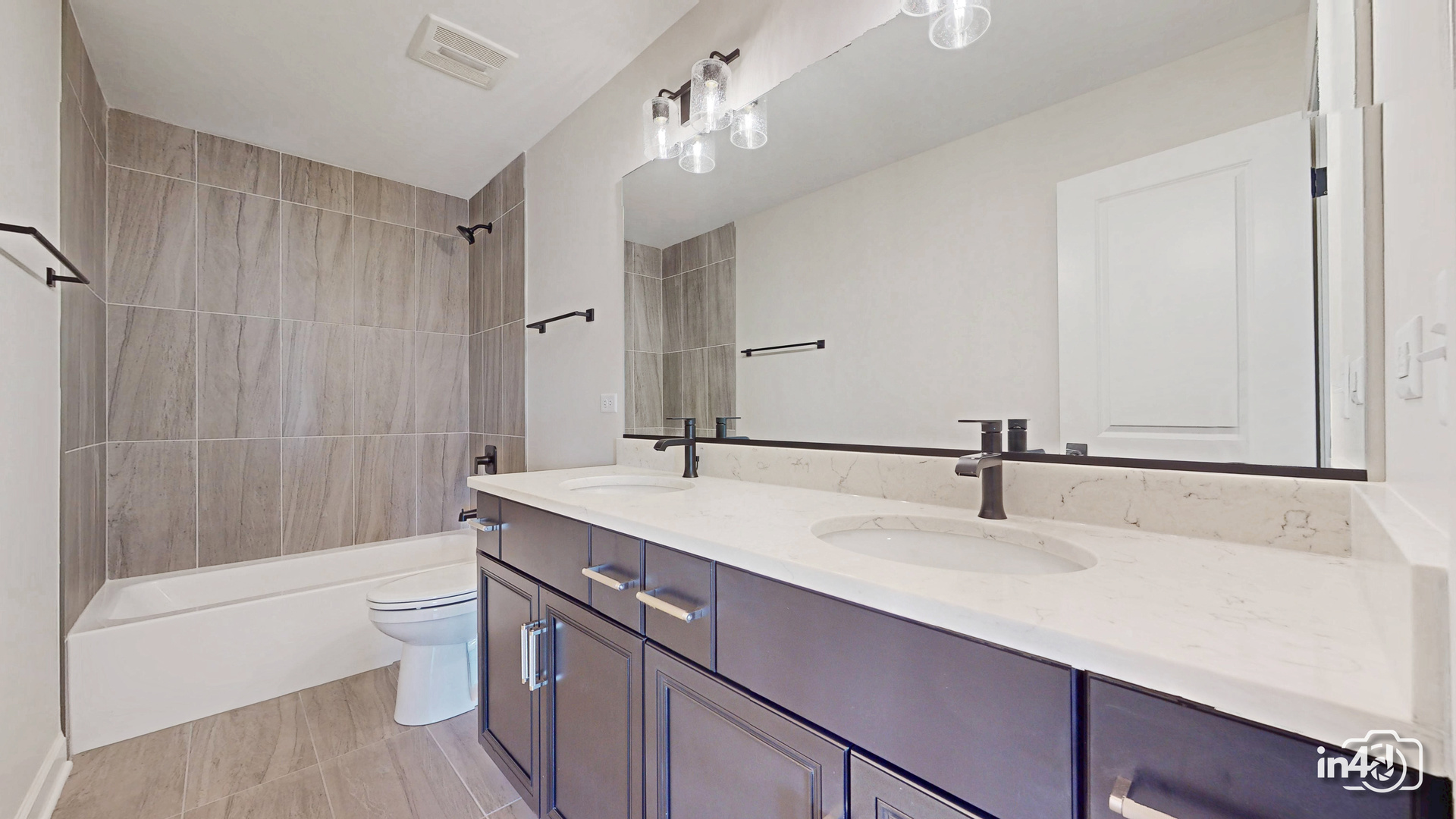 24433 W Bantry Lane, Shorewood, IL 60404