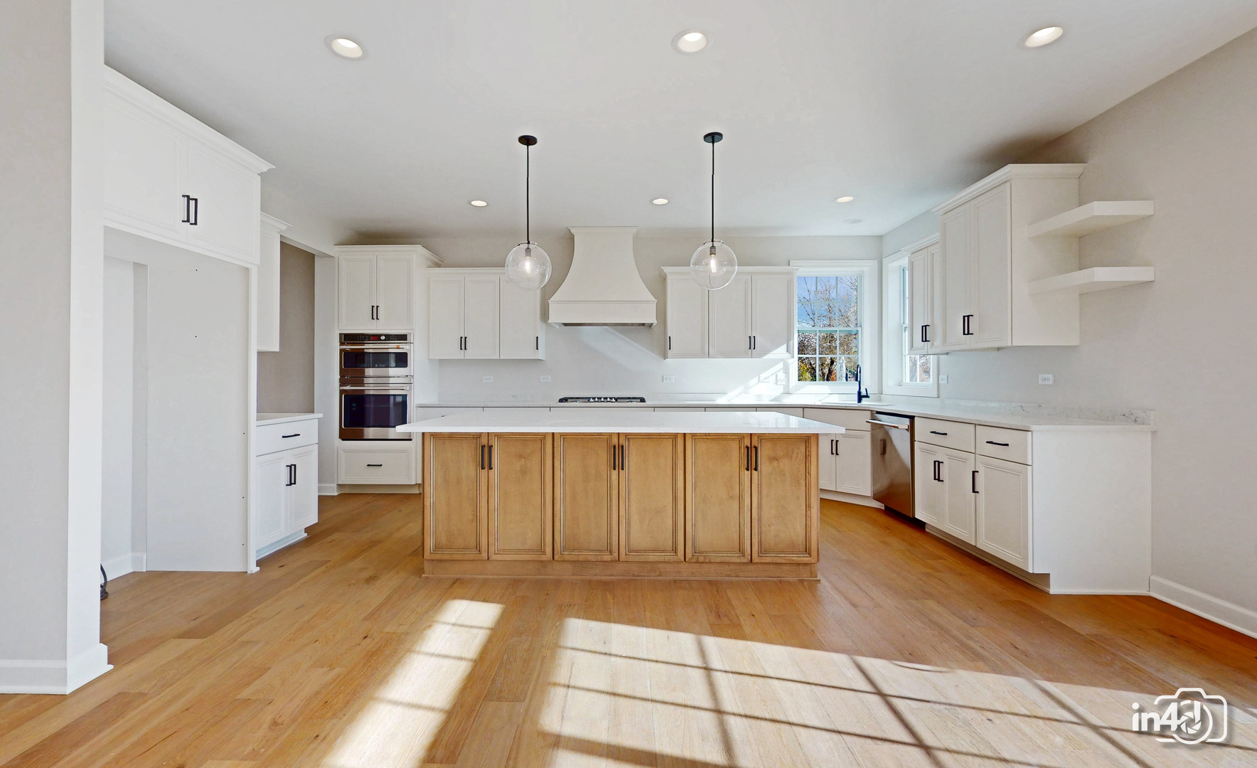 24433 W Bantry Lane, Shorewood, IL 60404