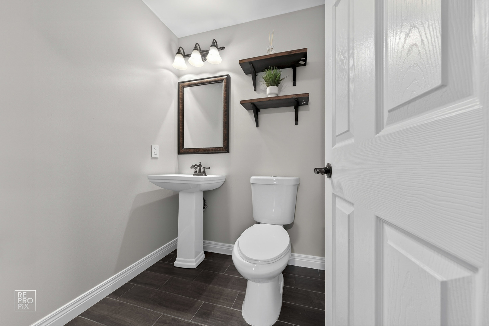 7850 Mcvicker Avenue, Burbank, IL 60459