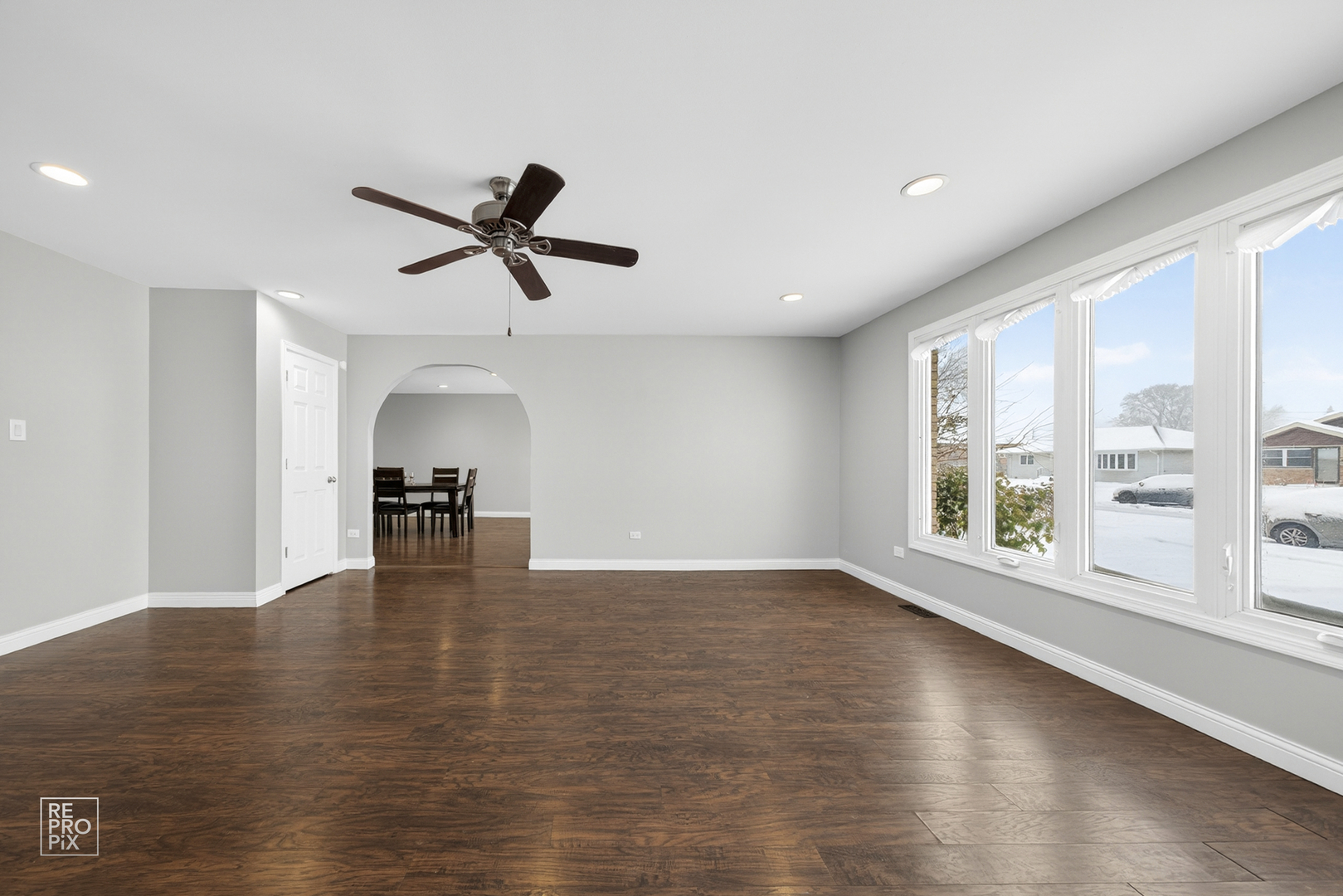 7850 Mcvicker Avenue, Burbank, IL 60459