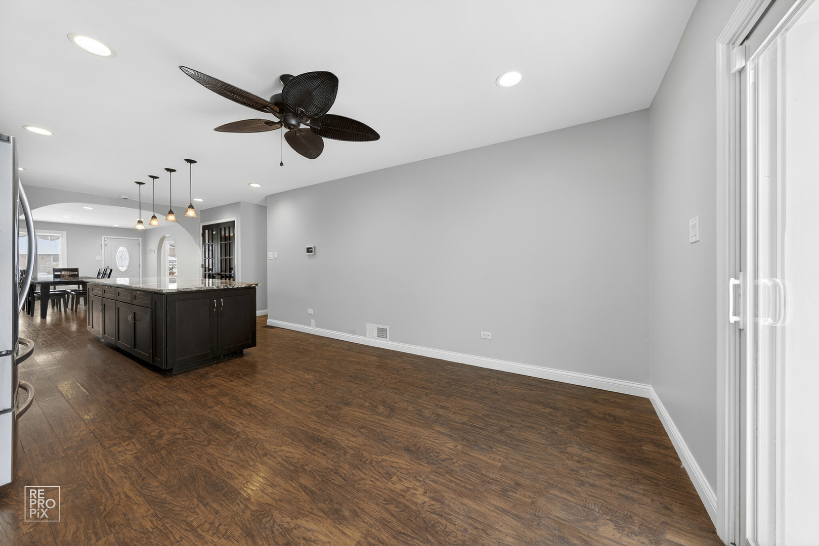 7850 Mcvicker Avenue, Burbank, IL 60459