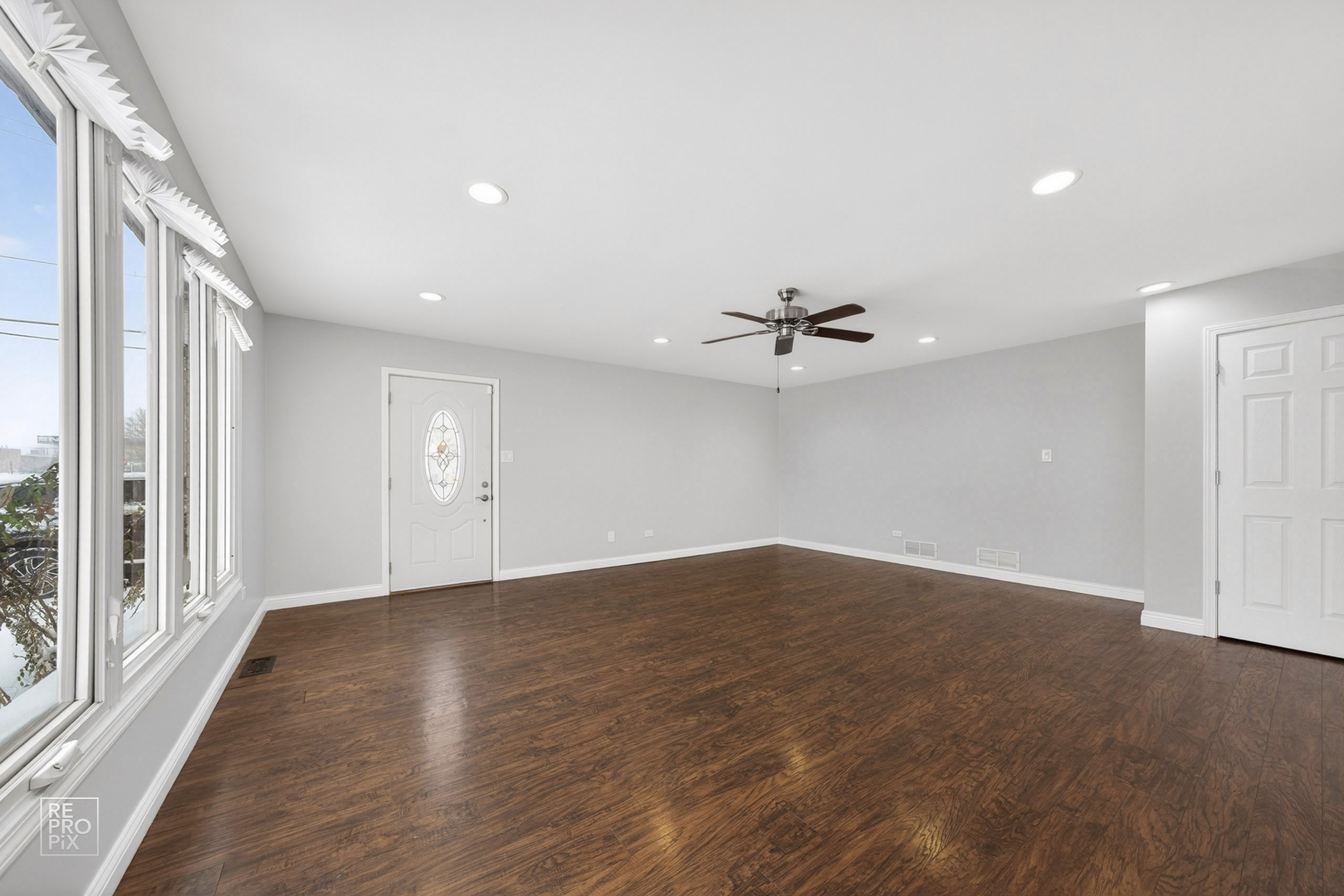 7850 Mcvicker Avenue, Burbank, IL 60459