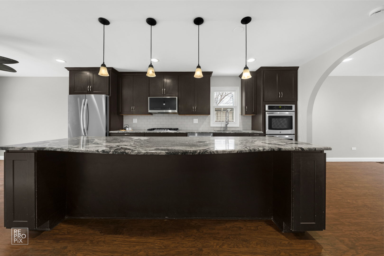 7850 Mcvicker Avenue, Burbank, IL 60459