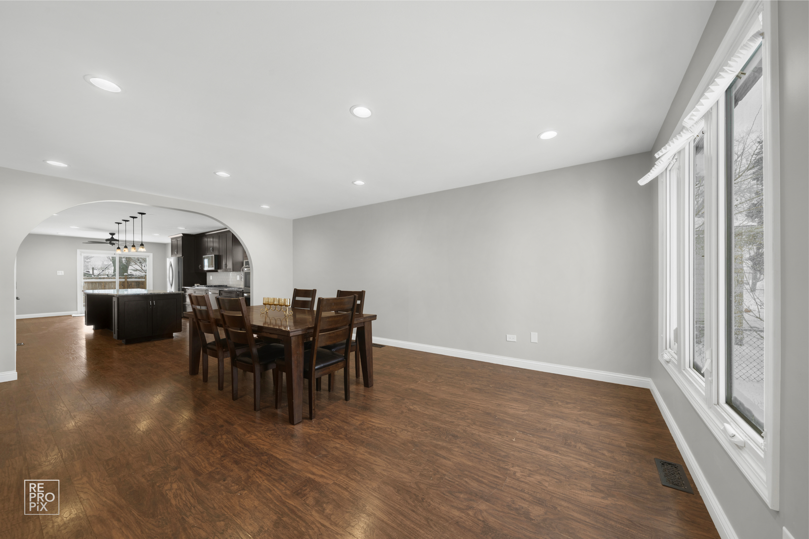 7850 Mcvicker Avenue, Burbank, IL 60459