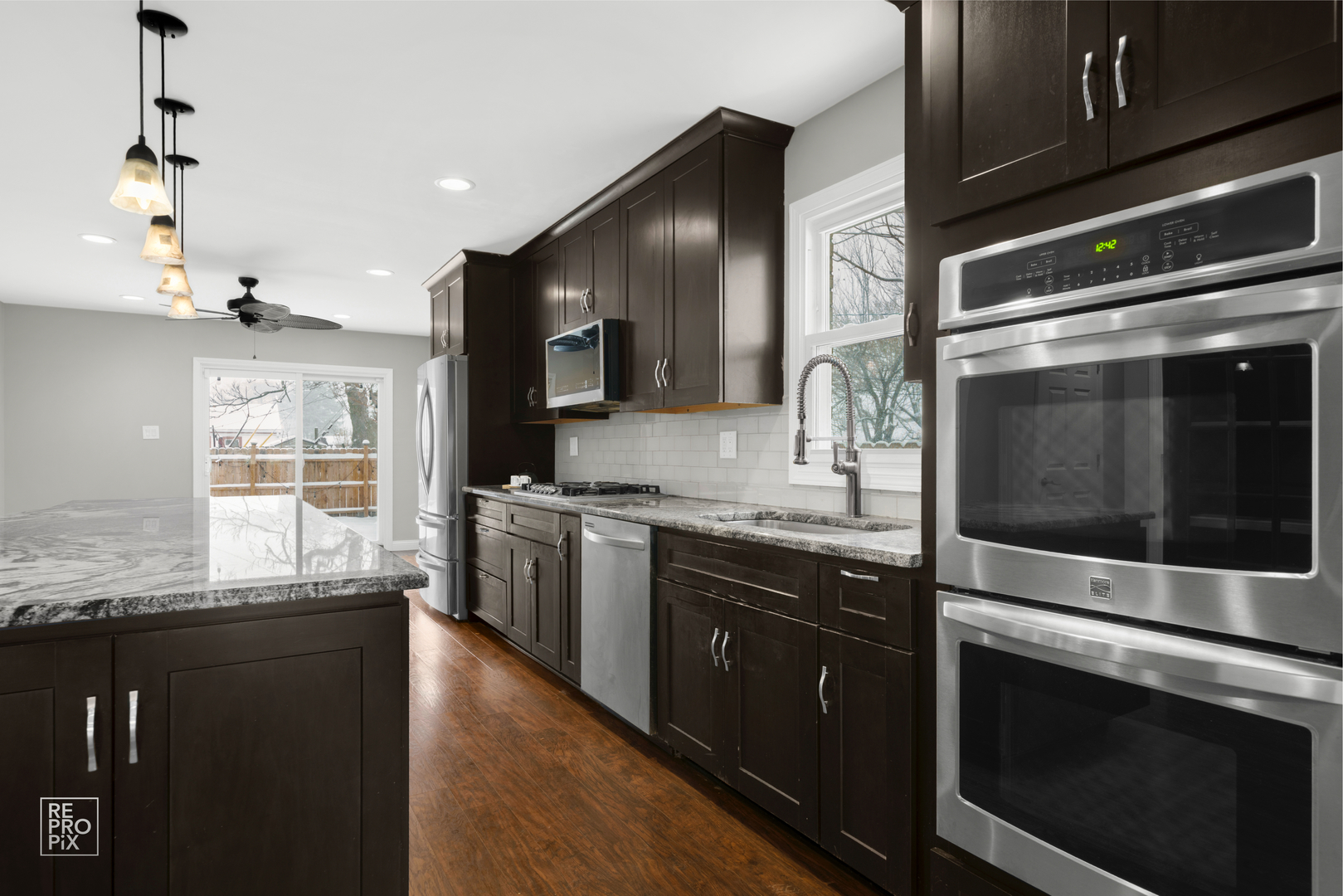 7850 Mcvicker Avenue, Burbank, IL 60459