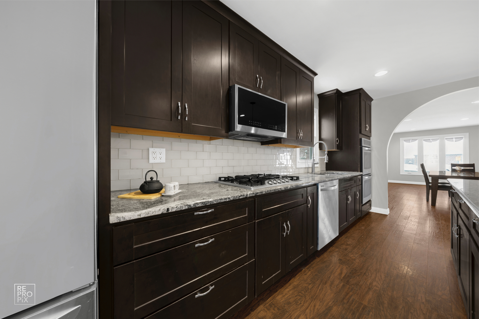 7850 Mcvicker Avenue, Burbank, IL 60459