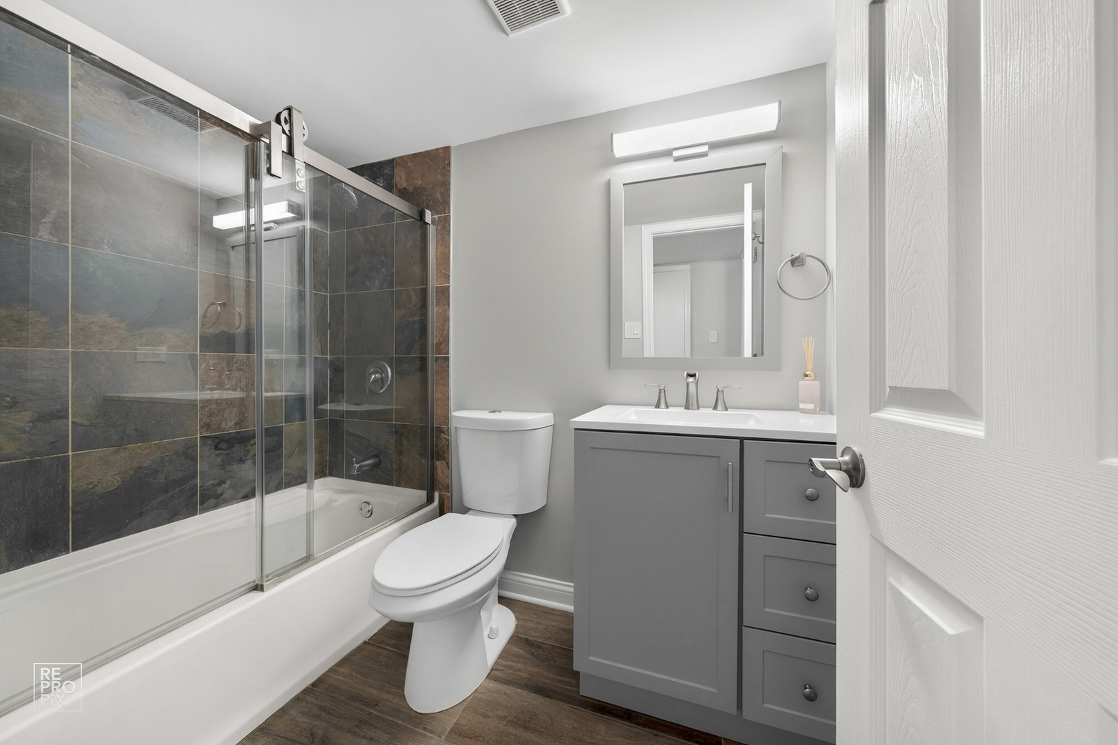 7850 Mcvicker Avenue, Burbank, IL 60459