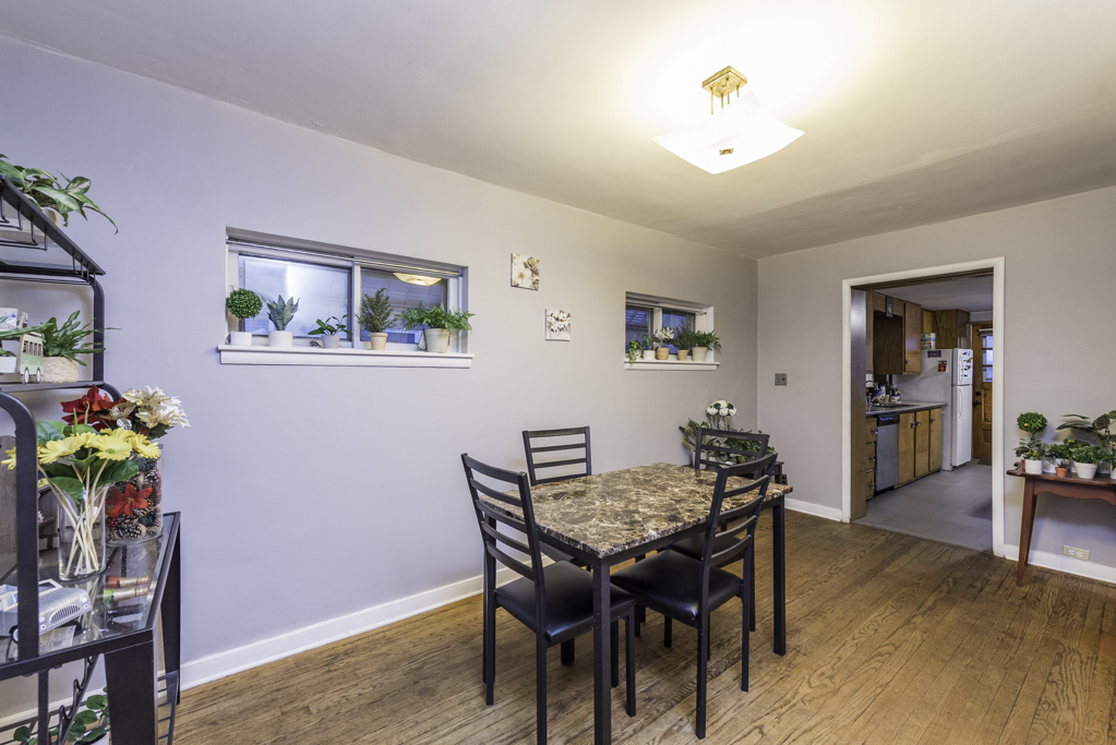 216 S Martin Avenue, Waukegan, IL 60085