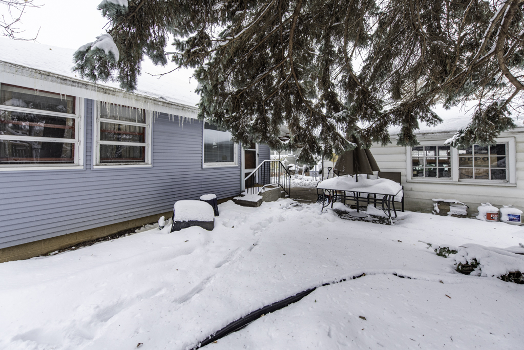 216 S Martin Avenue, Waukegan, IL 60085