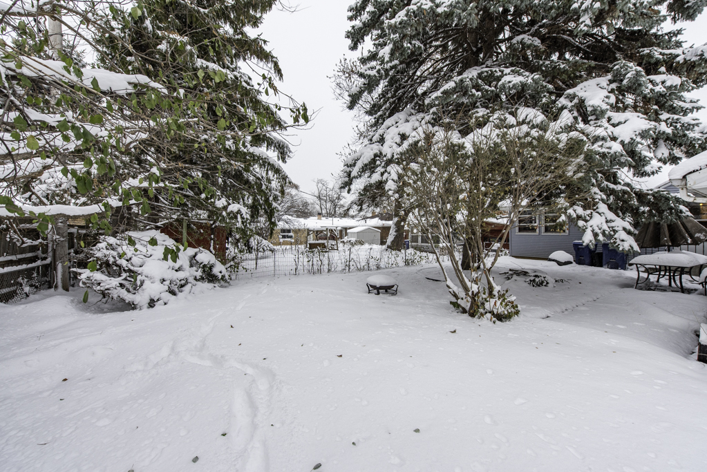 216 S Martin Avenue, Waukegan, IL 60085