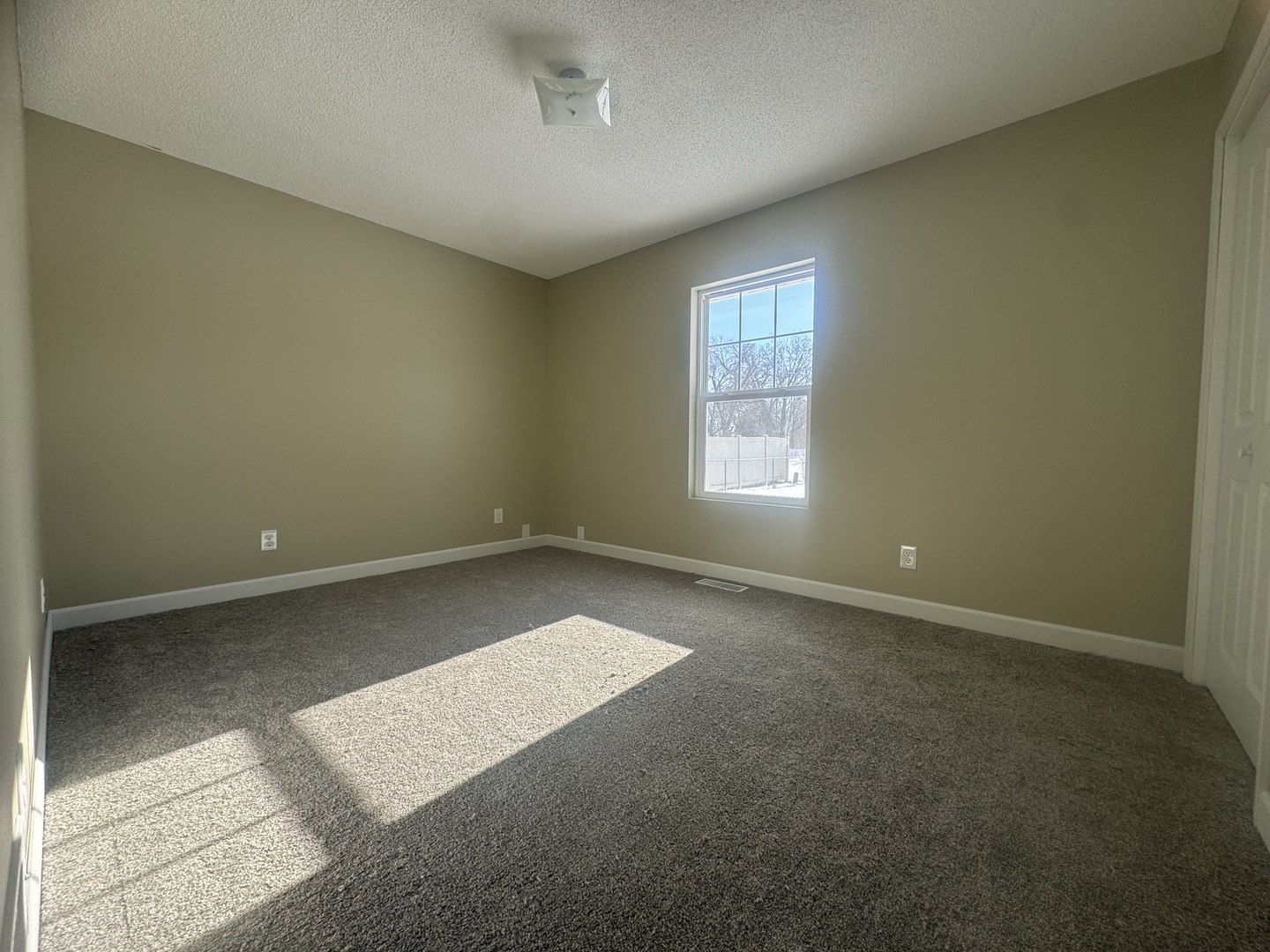 317 Midwestern Drive, Ottawa, IL 61350