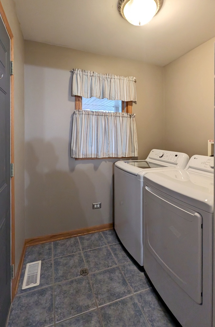 26615 S Kimberly Lane, Channahon, IL 60410