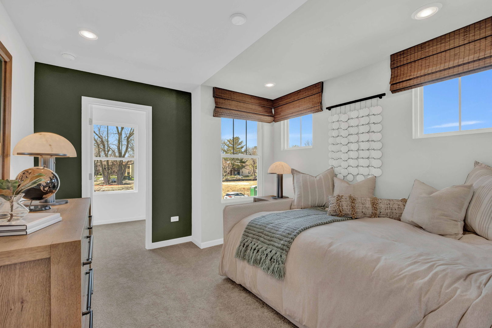 33 Weirich Way #77004, Batavia, IL 60510