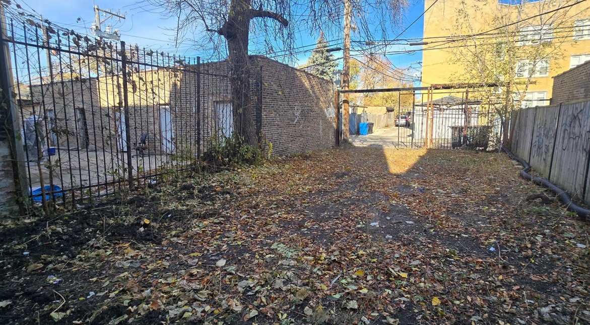 2442 W 63rd Street, Chicago, IL 60629