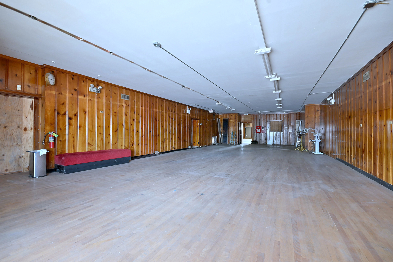 2345 N Mannheim Road, Leyden Township, IL 60164