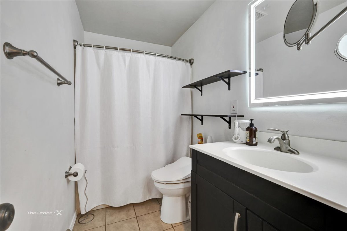 2n314 Euclid Avenue, Glen Ellyn, IL 60137