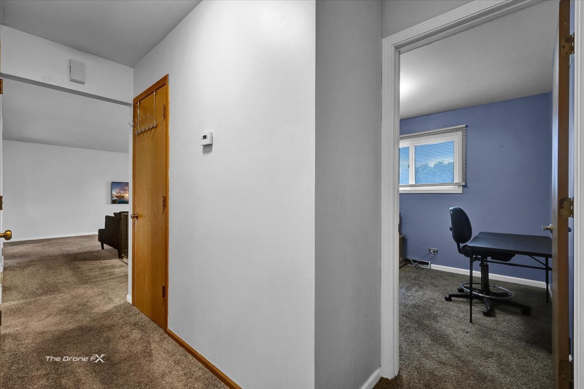 2n314 Euclid Avenue, Glen Ellyn, IL 60137