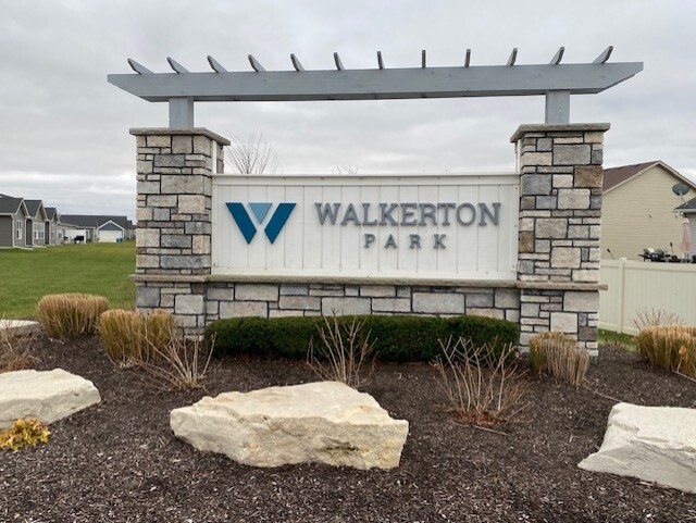 11811 Rhode Island Street, Crown Point, IN 46307