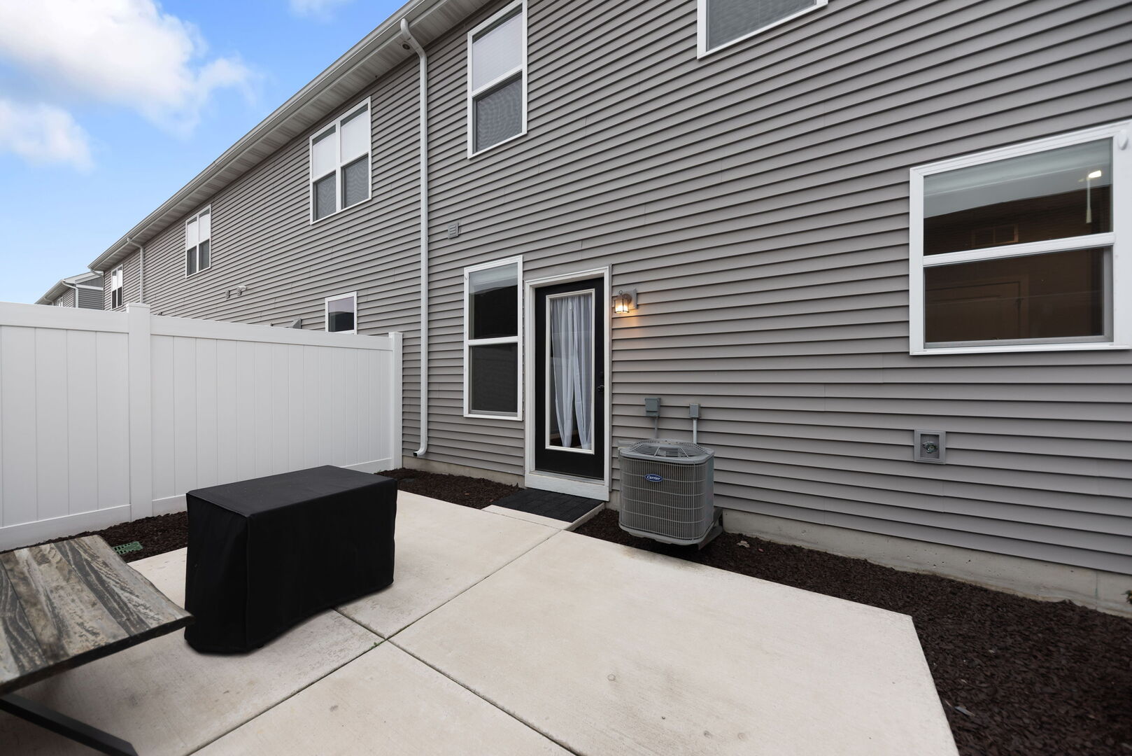 11811 Rhode Island Street, Crown Point, IN 46307