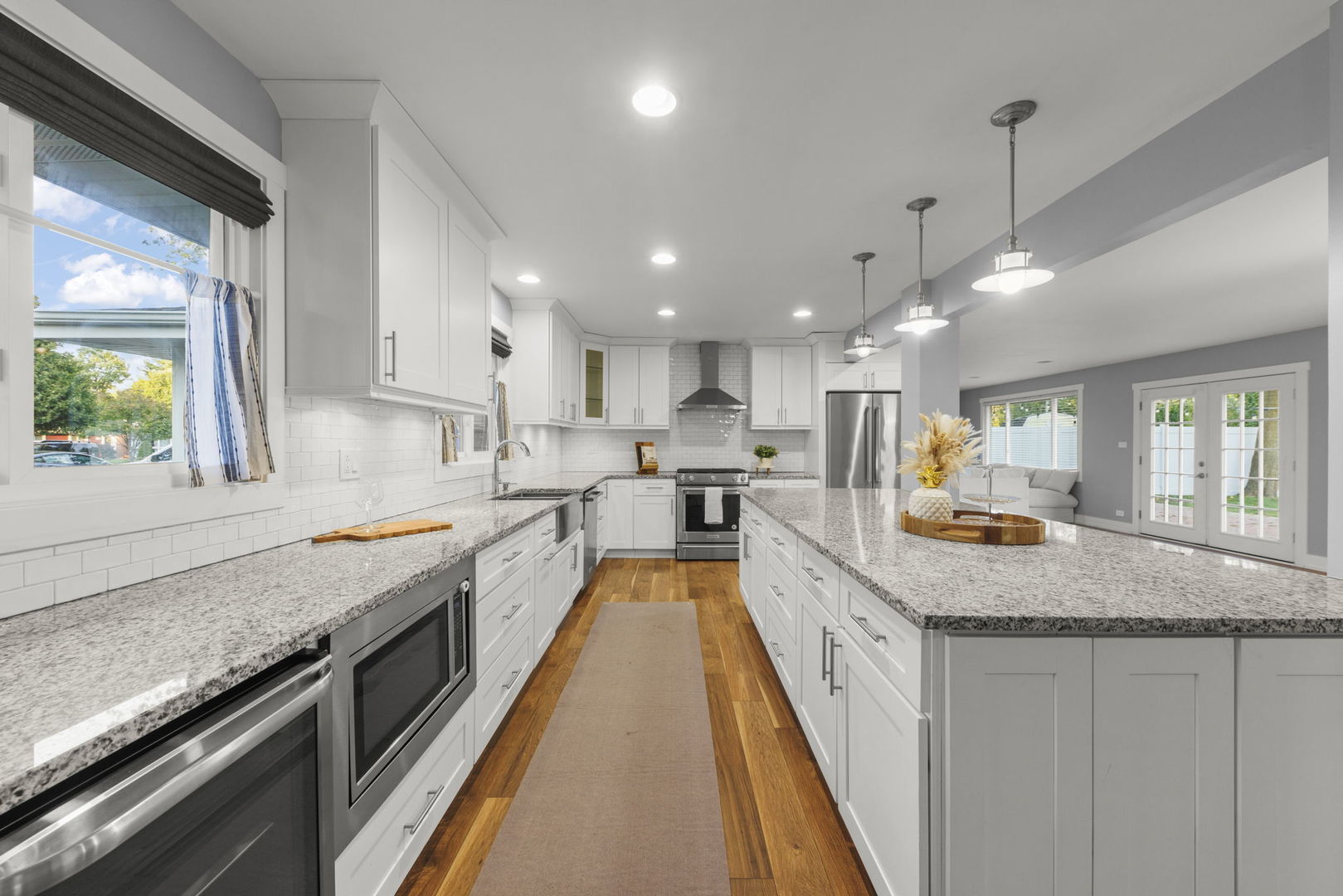 314 Brookside Circle, Wheaton, IL 60187