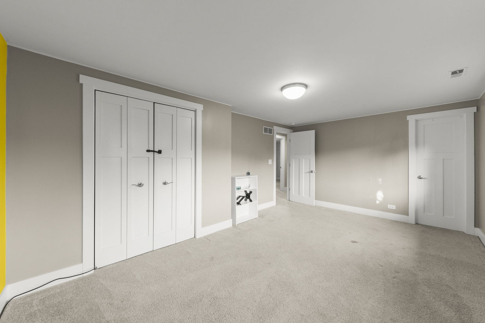 314 Brookside Circle, Wheaton, IL 60187