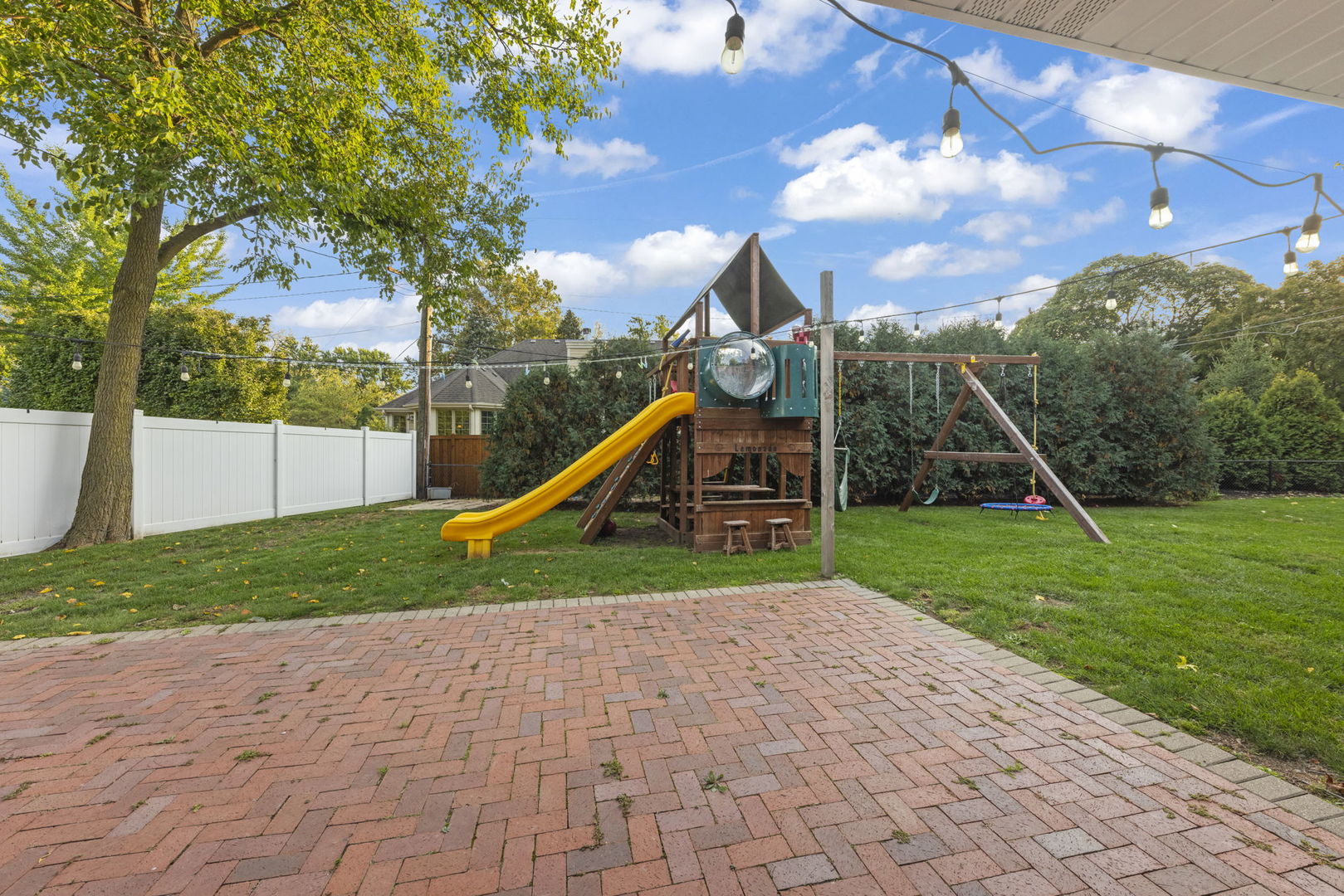 314 Brookside Circle, Wheaton, IL 60187