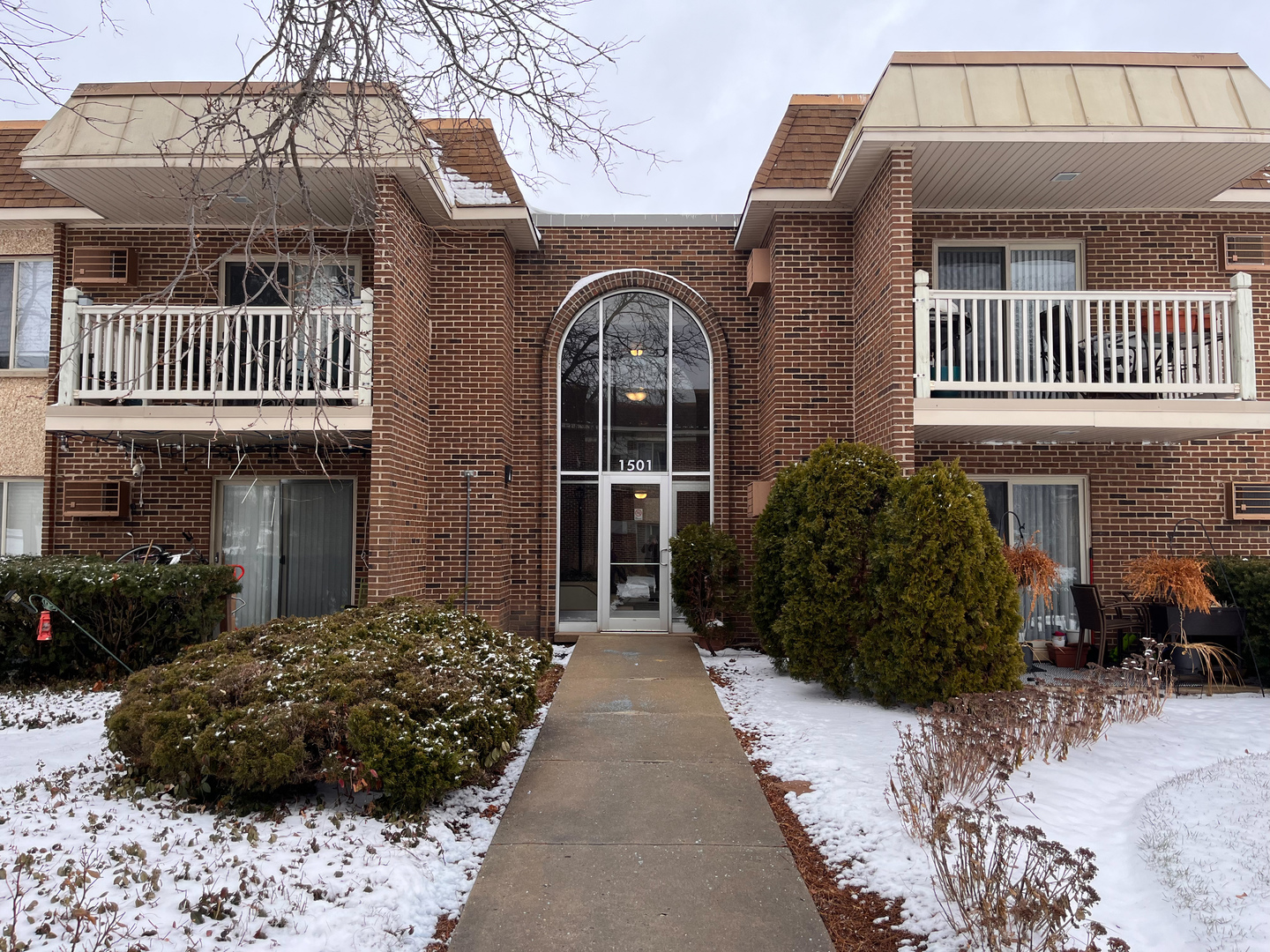 1501 E Churchill Drive #105, Palatine, IL 60074