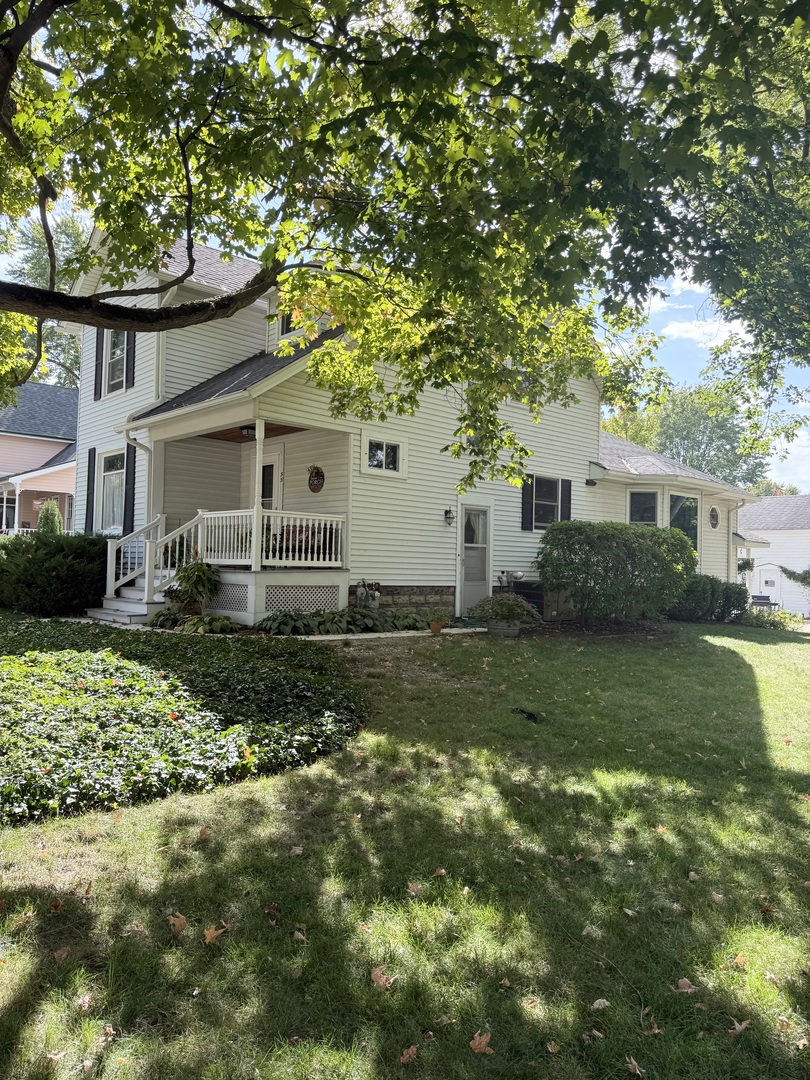 55 Garfield Street, Oswego, IL 60543