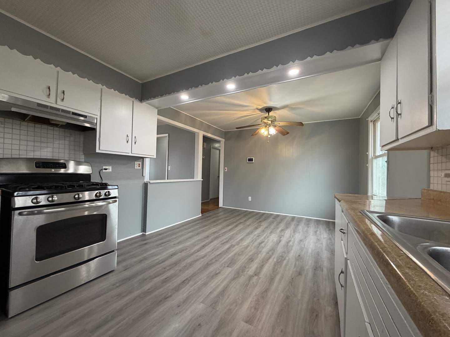 3924 Sunset Avenue, Markham, IL 60428