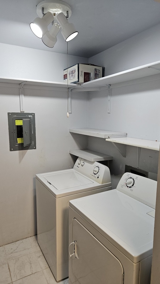 2929 Sunnyside Drive #B326, Rockford, IL 61114