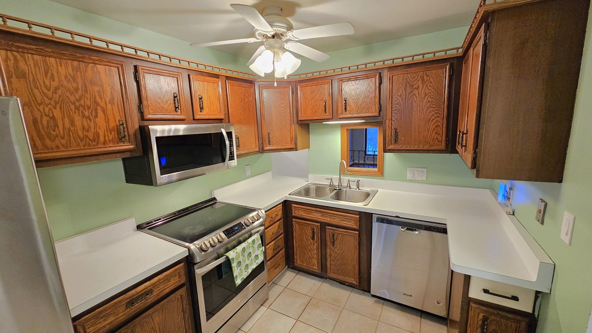 2929 Sunnyside Drive #B326, Rockford, IL 61114