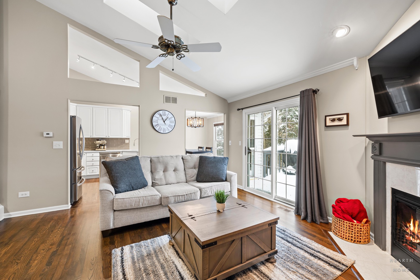 679 BARLINA Road, Crystal Lake, IL 60014