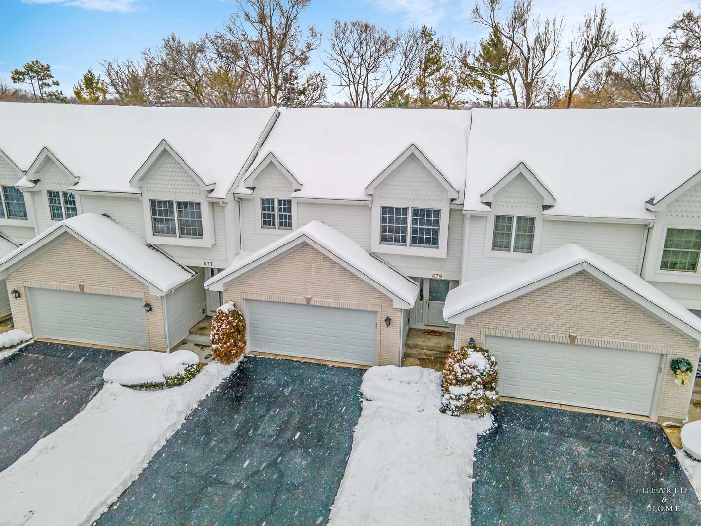 679 BARLINA Road, Crystal Lake, IL 60014