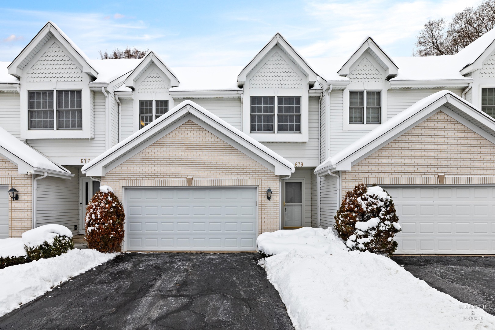 679 BARLINA Road, Crystal Lake, IL 60014