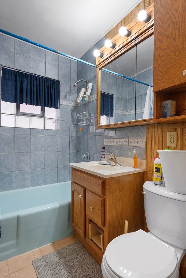 5117 S Luna Avenue, Chicago, IL 60638