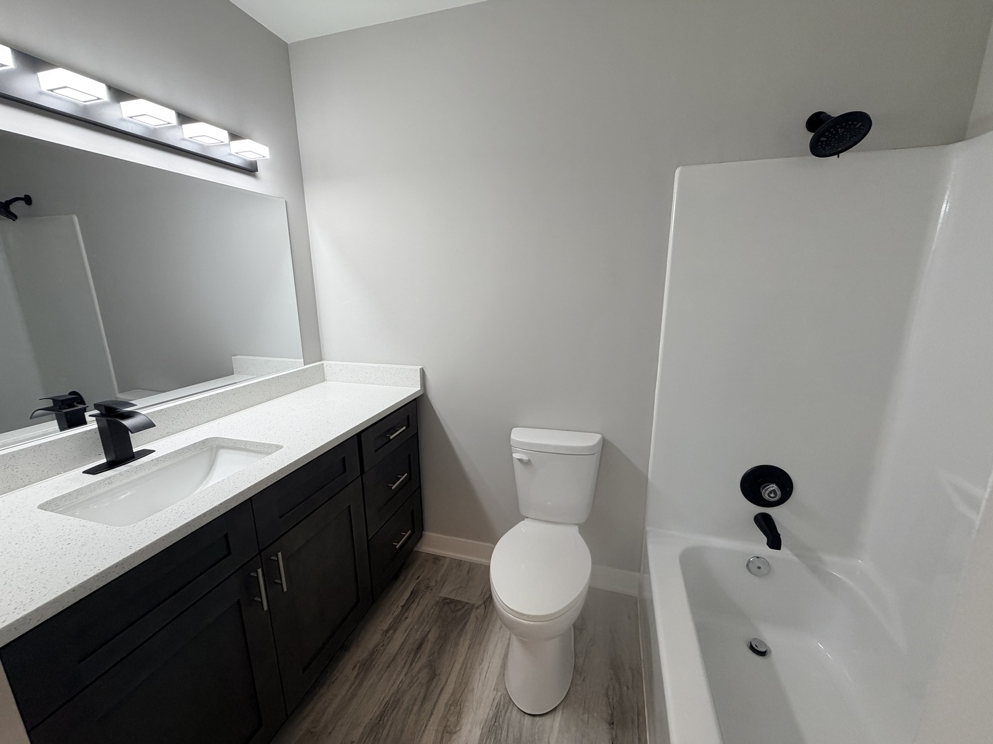 1460 Stonebridge Circle #G9, Wheaton, IL 60189