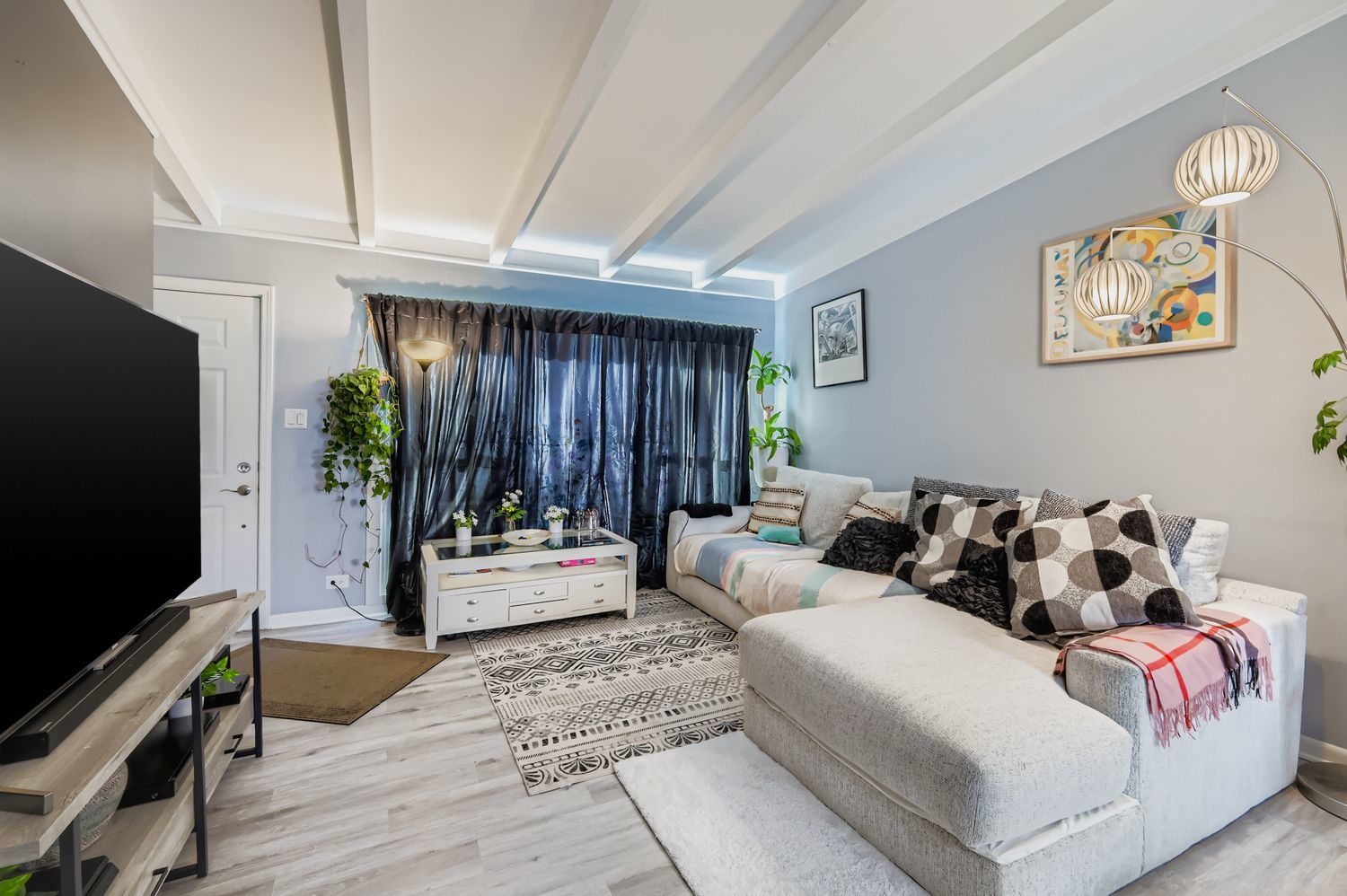 19W720 Woodland Avenue, Addison, IL 60101