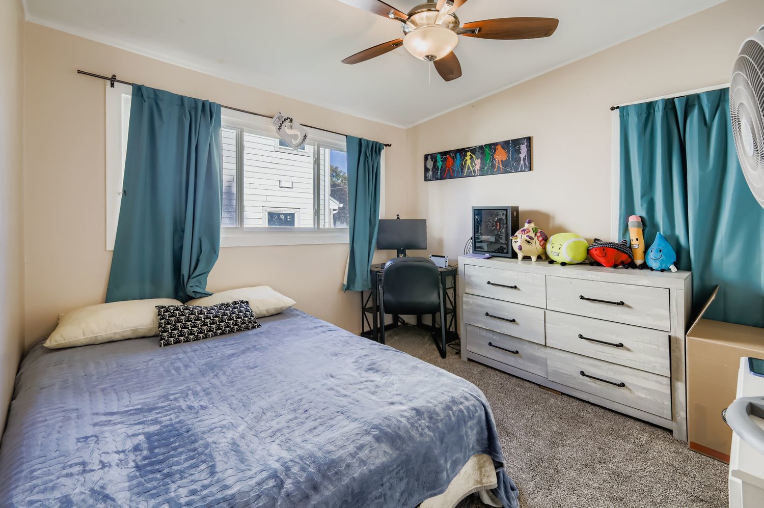 19W720 Woodland Avenue, Addison, IL 60101