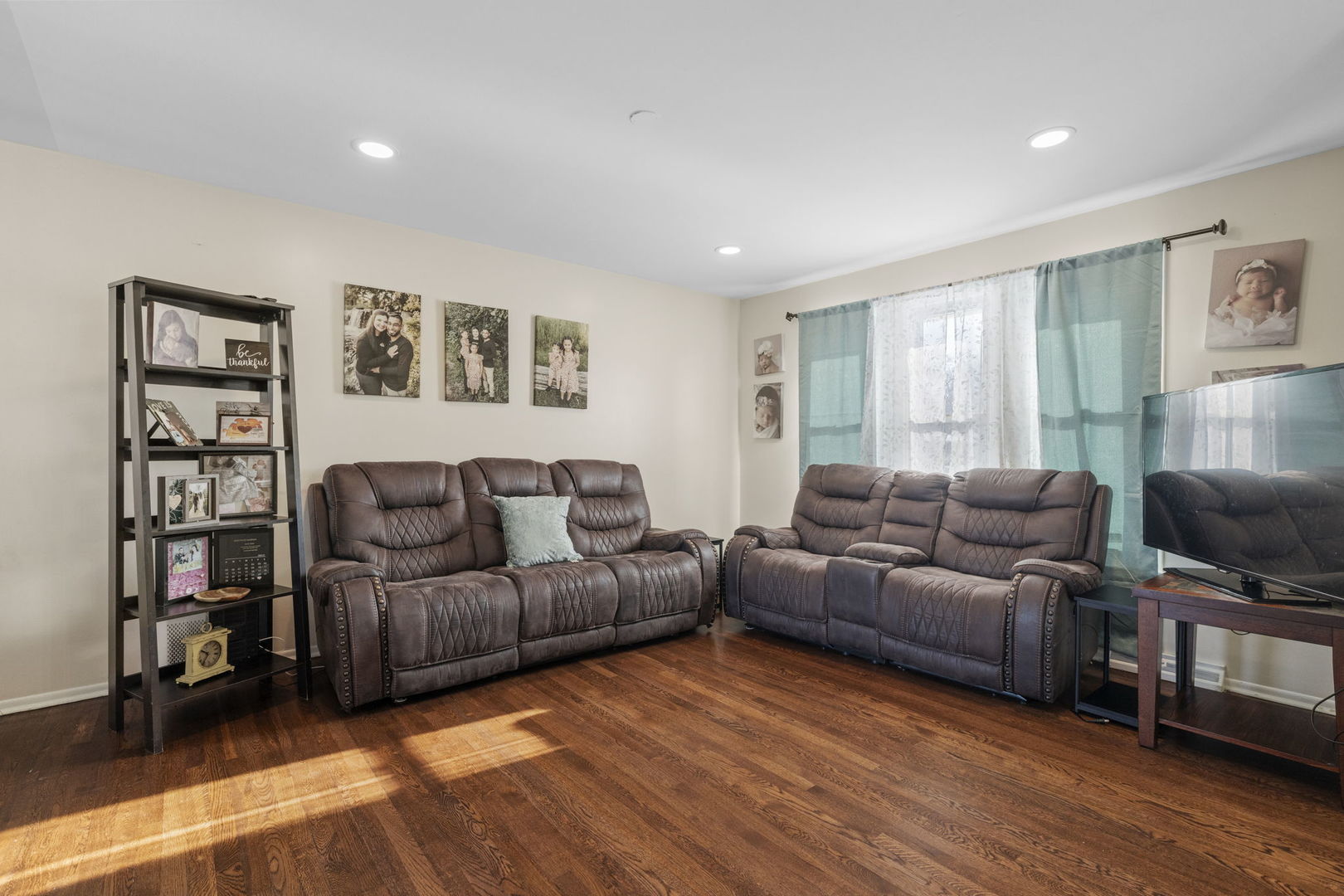 17126 Central Park Avenue, Hazel Crest, IL 60429