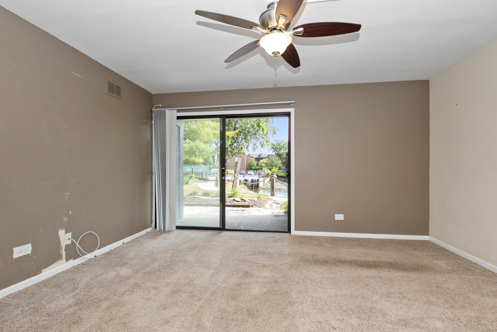 14515 Central Court #G3, Oak Forest, IL 60452