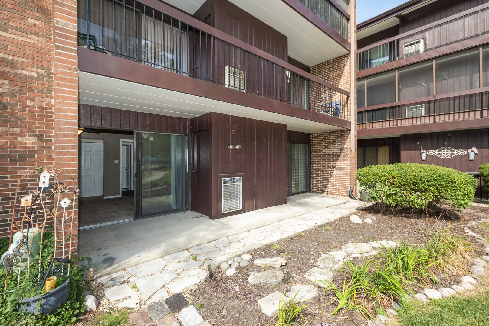 14515 Central Court #G3, Oak Forest, IL 60452