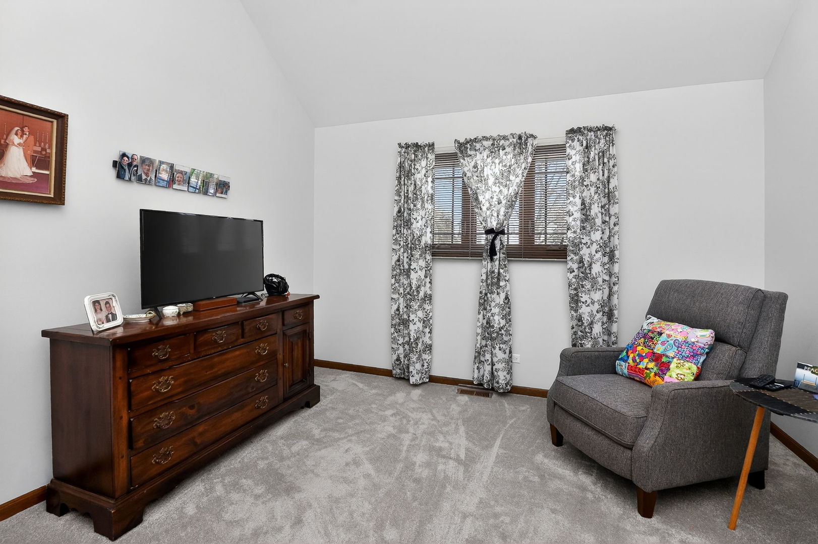 2276 Kaskaskia Court, Naperville, IL 60565