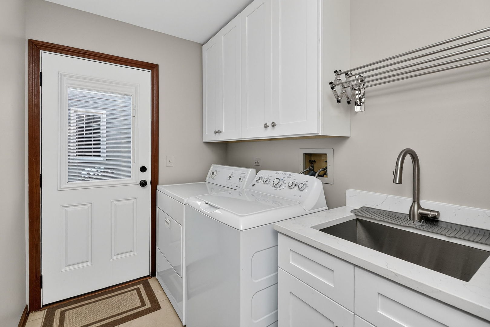 2276 Kaskaskia Court, Naperville, IL 60565