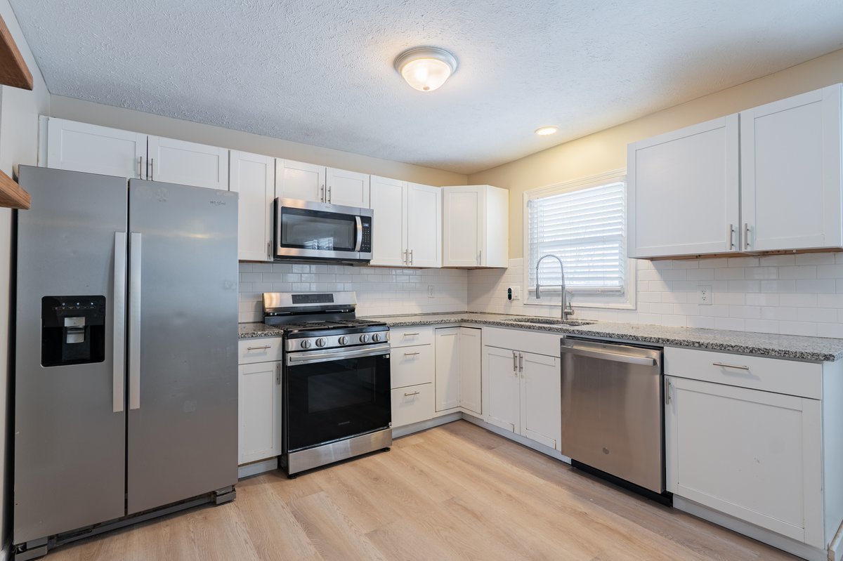 1 Wilshire Wood Drive, Mackinaw, IL 61755