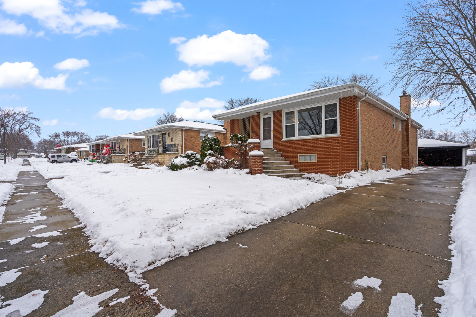 17363 Oleander Avenue, Tinley Park, IL 60477