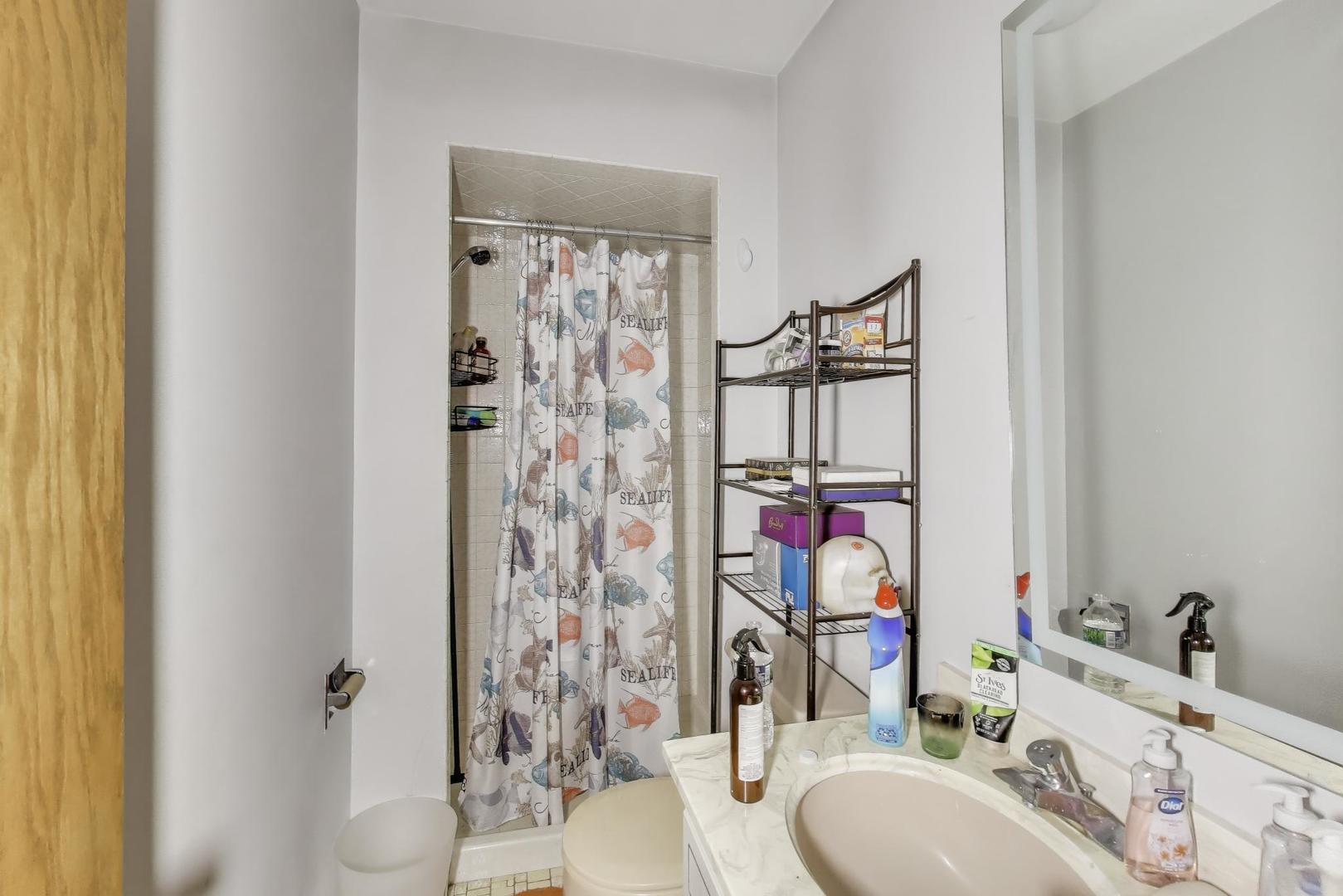 17001 Everett Avenue, South Holland, IL 60473