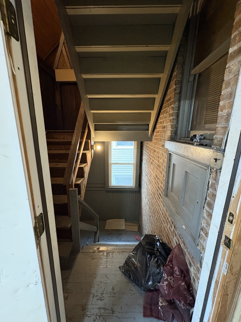 7036 S Artesian Avenue, Chicago, IL 60629