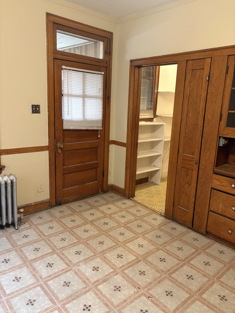 7036 S Artesian Avenue, Chicago, IL 60629